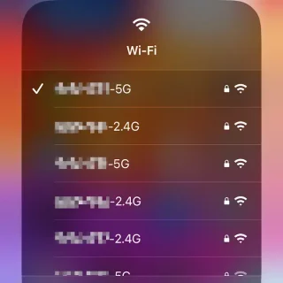 iPhone→コントロールセンター→ネットワーク→Wi-Fi